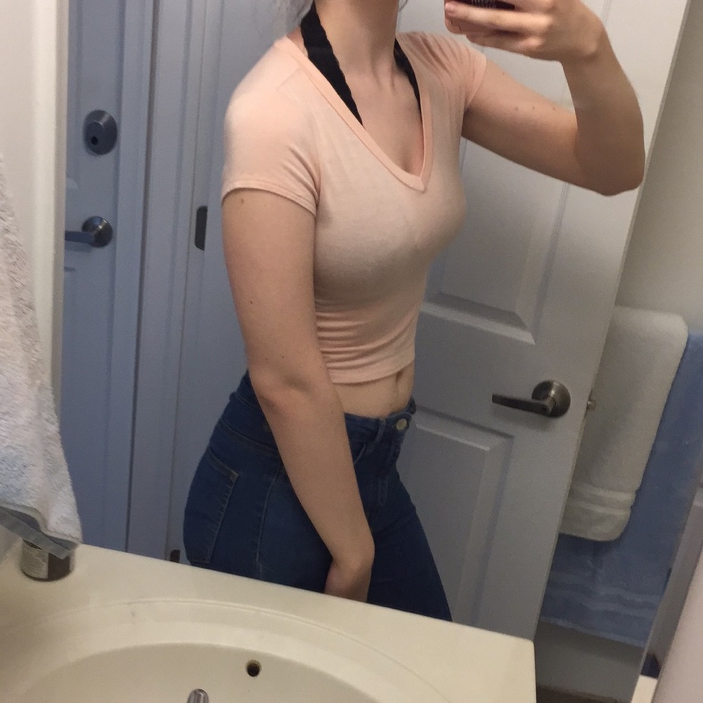 Forever 21 Pastel Pink SUPER SOFT Cropped V-Neck - Picture 6 of 6